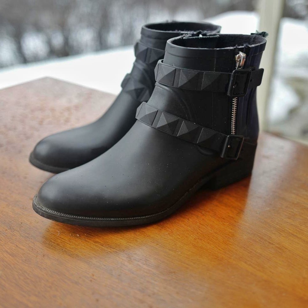Rebecca Minkoff Quincy Studded Rubber Ankle Biker Rain Boots Sz 10